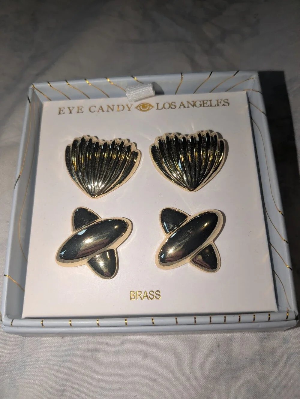 Eye Candy Los Angeles Gold Shell & Planet Stud Earring Set